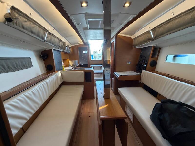 Sun Odyssey 349