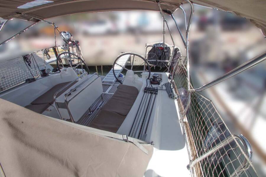 Sun Odyssey 349