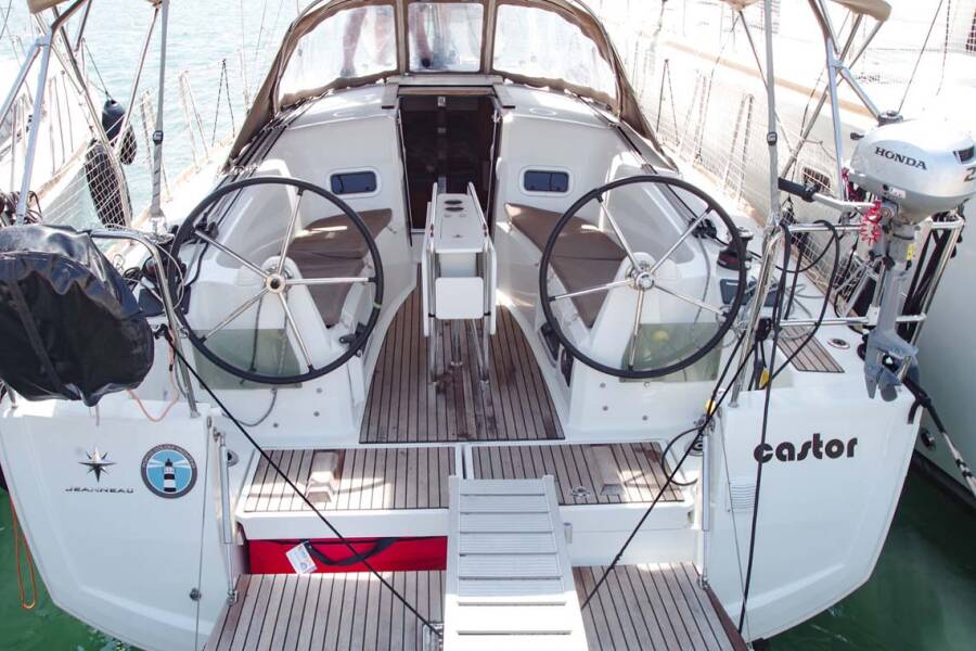 Sun Odyssey 349