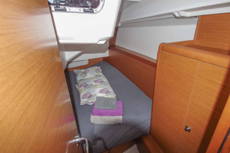 Sun Odyssey 349