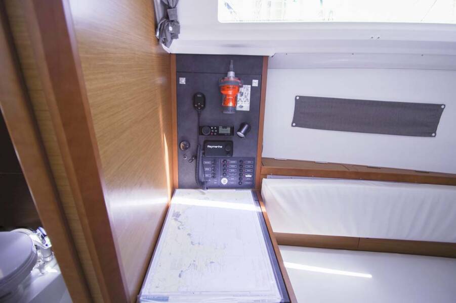 Sun Odyssey 349