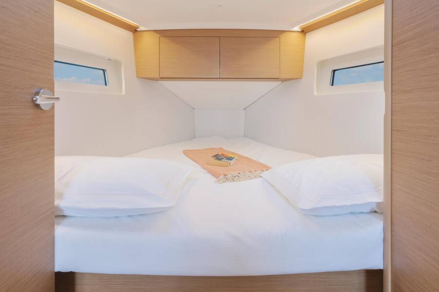 Sun Odyssey 350
