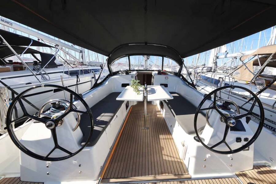 Sun Odyssey 380 Performance