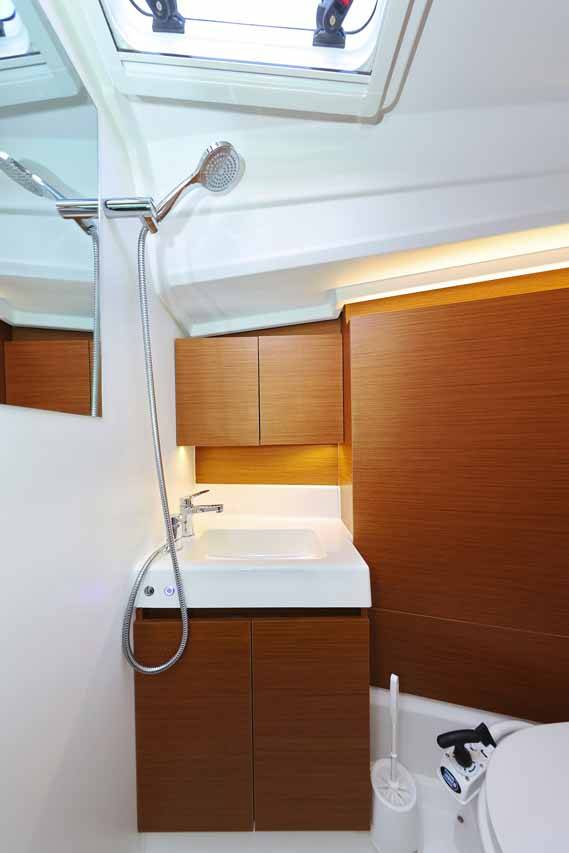 Sun Odyssey 380 Performance