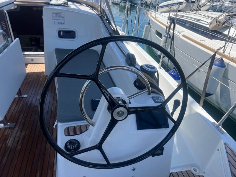 Sun Odyssey 380