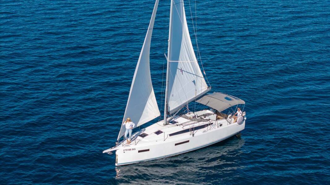 Sun Odyssey 380