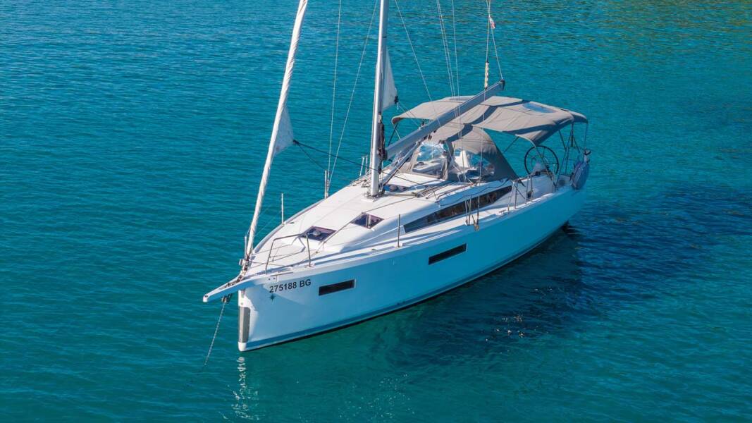 Sun Odyssey 380