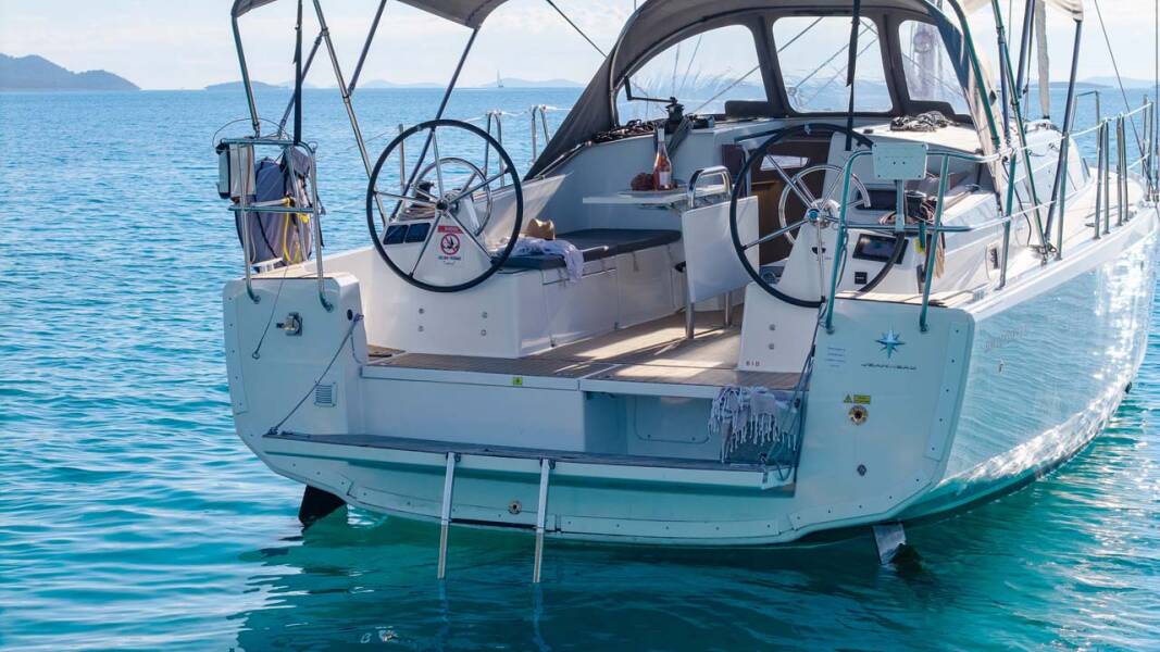 Sun Odyssey 380