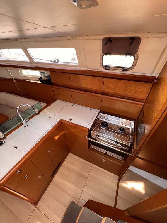 Sun Odyssey 389