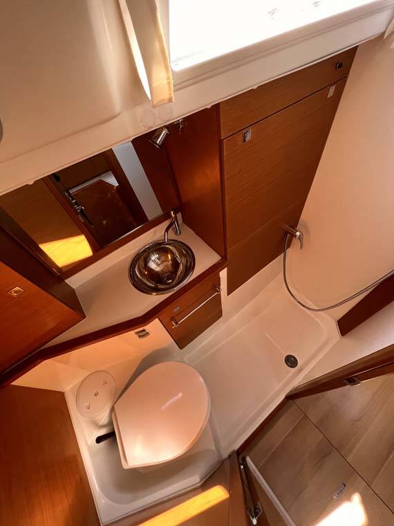 Sun Odyssey 389