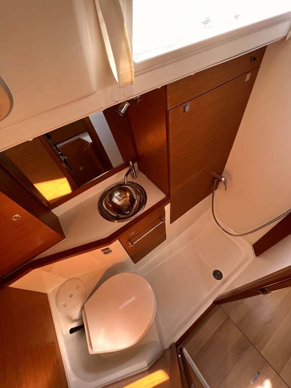 Sun Odyssey 389