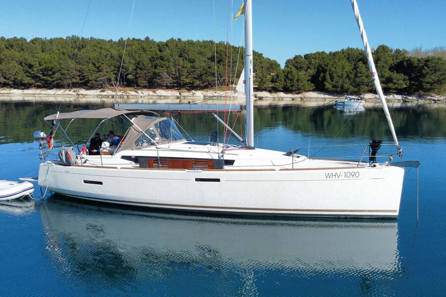 Sun Odyssey 389