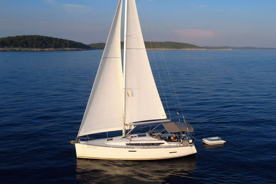 Sun Odyssey 389