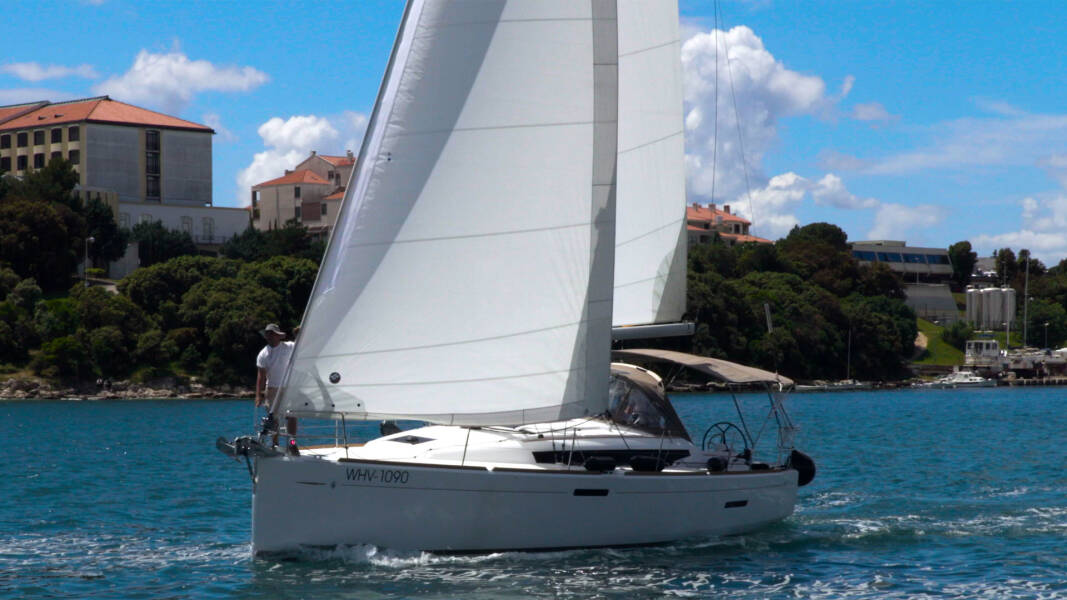 Sun Odyssey 389
