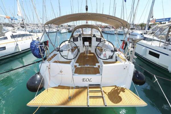 Sun Odyssey 389