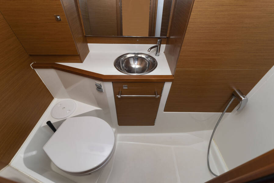 Sun Odyssey 389