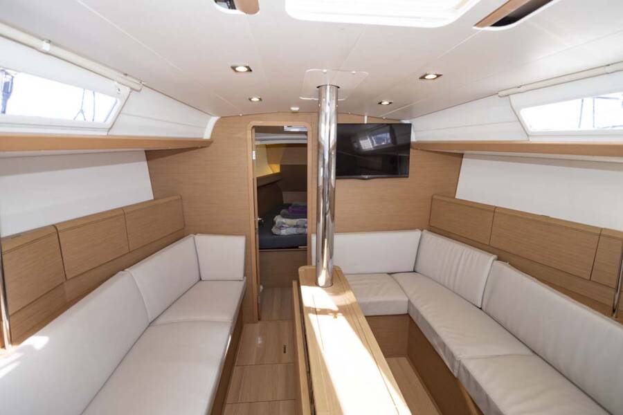 Sun Odyssey 389