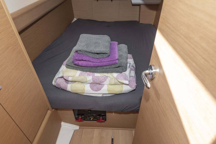 Sun Odyssey 389