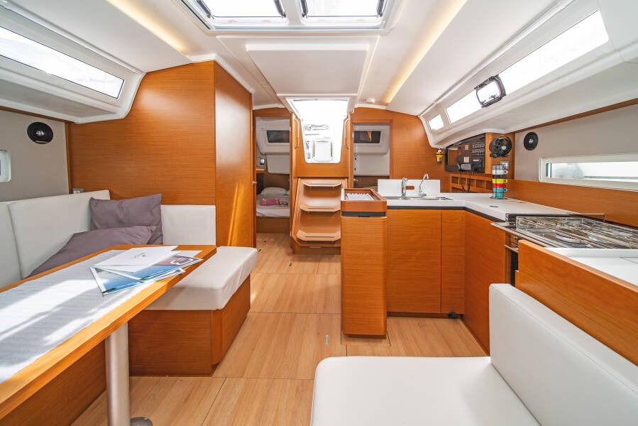 Sun Odyssey 410
