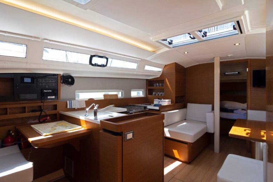 Sun Odyssey 410