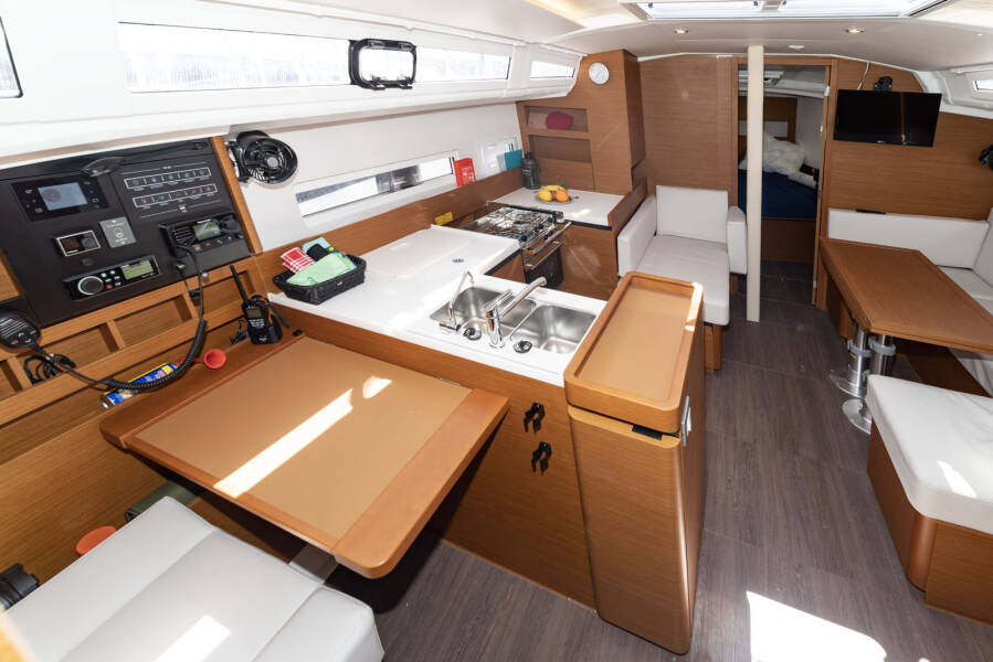 Sun Odyssey 410