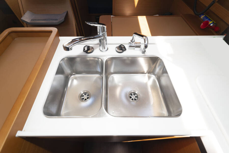 Sun Odyssey 410