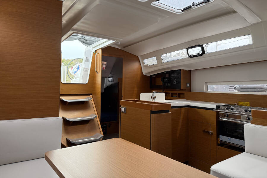 Sun Odyssey 410