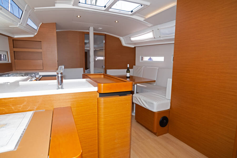 Sun Odyssey 410