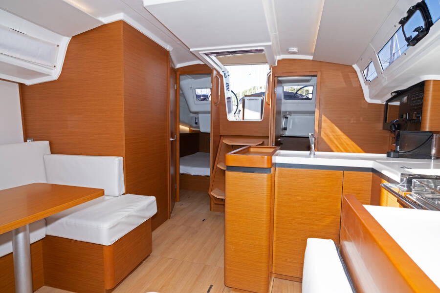 Sun Odyssey 410