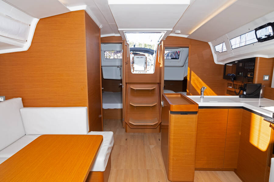 Sun Odyssey 410