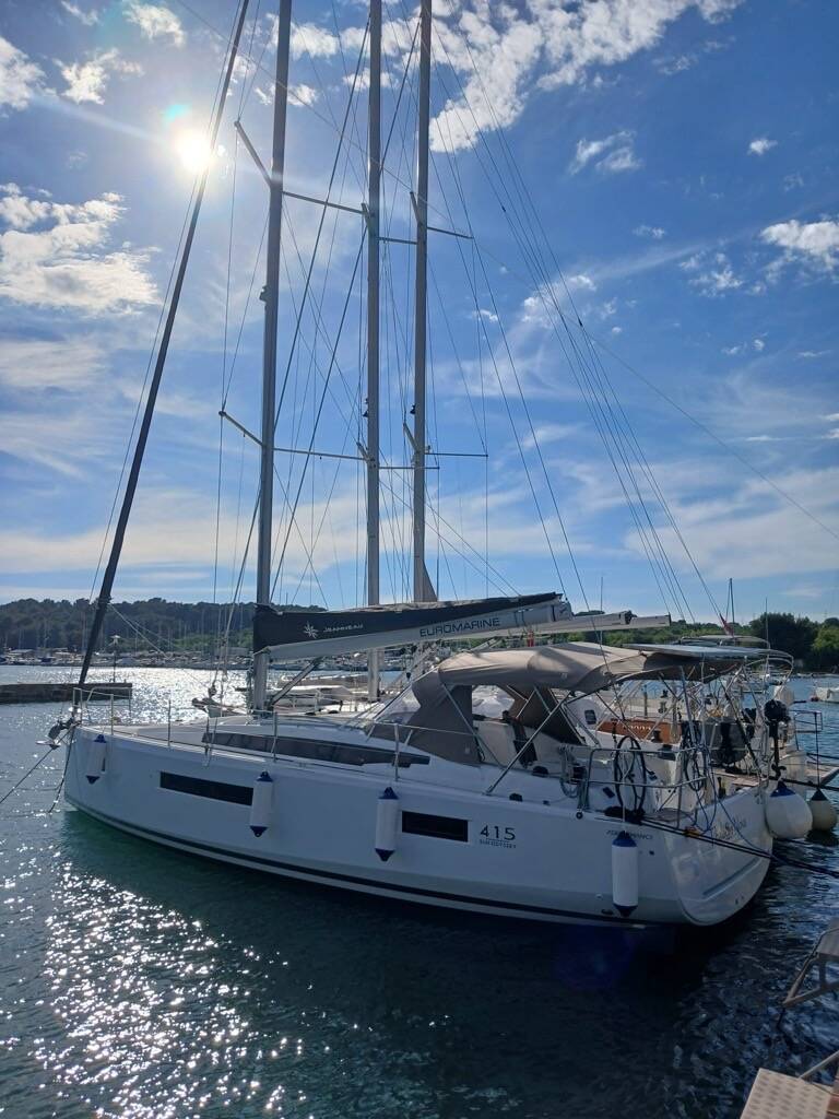 Sun Odyssey 415