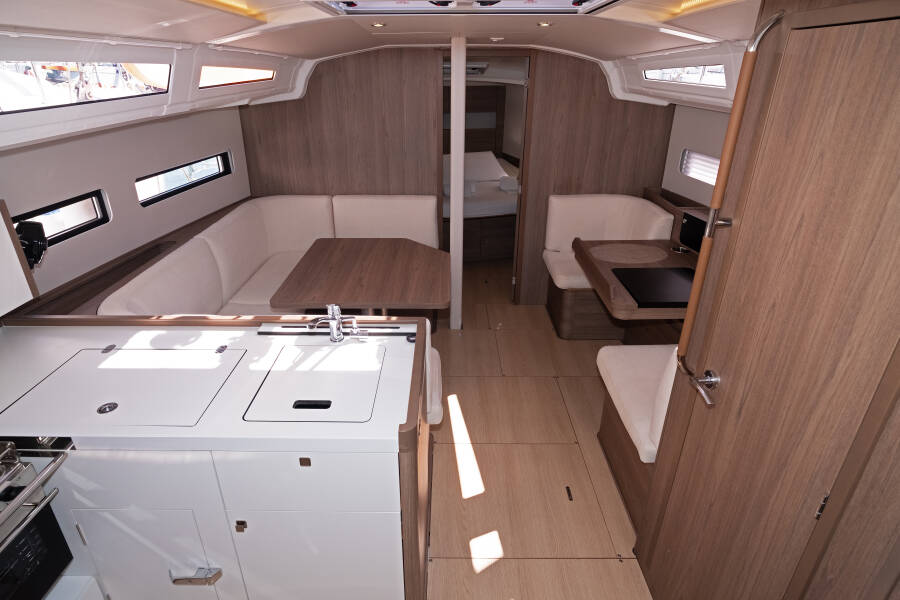 Sun Odyssey 415