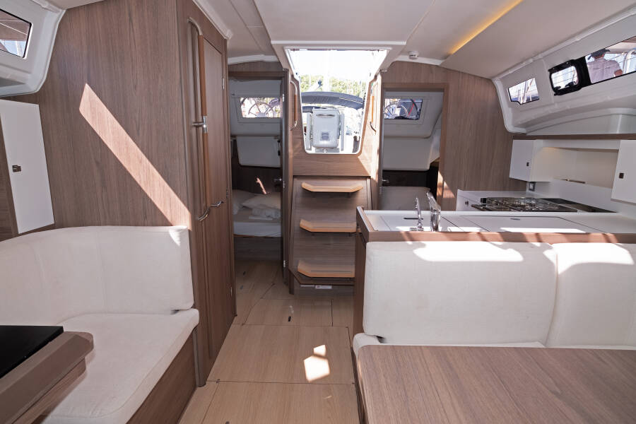 Sun Odyssey 415
