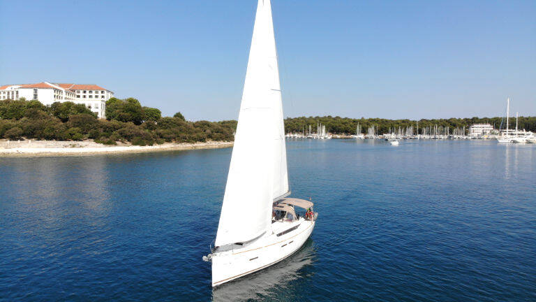 Sun Odyssey 419