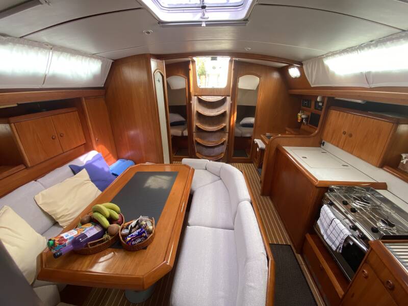 Sun Odyssey 42.2