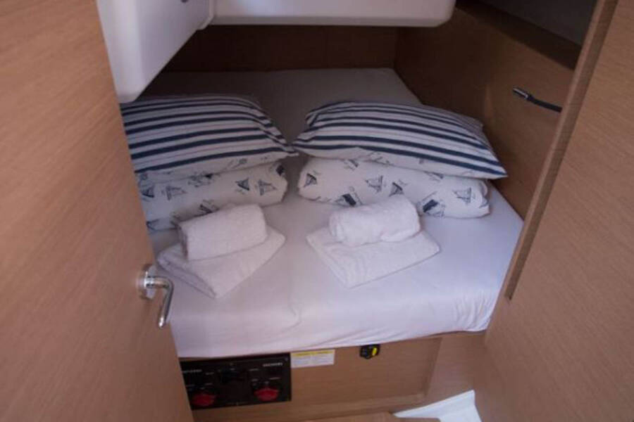 Sun Odyssey 440