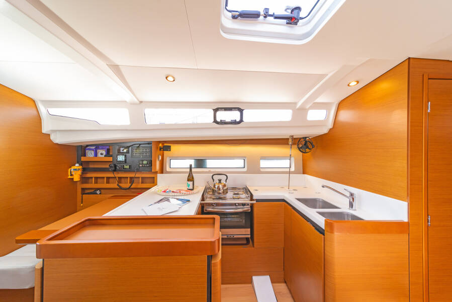 Sun Odyssey 440