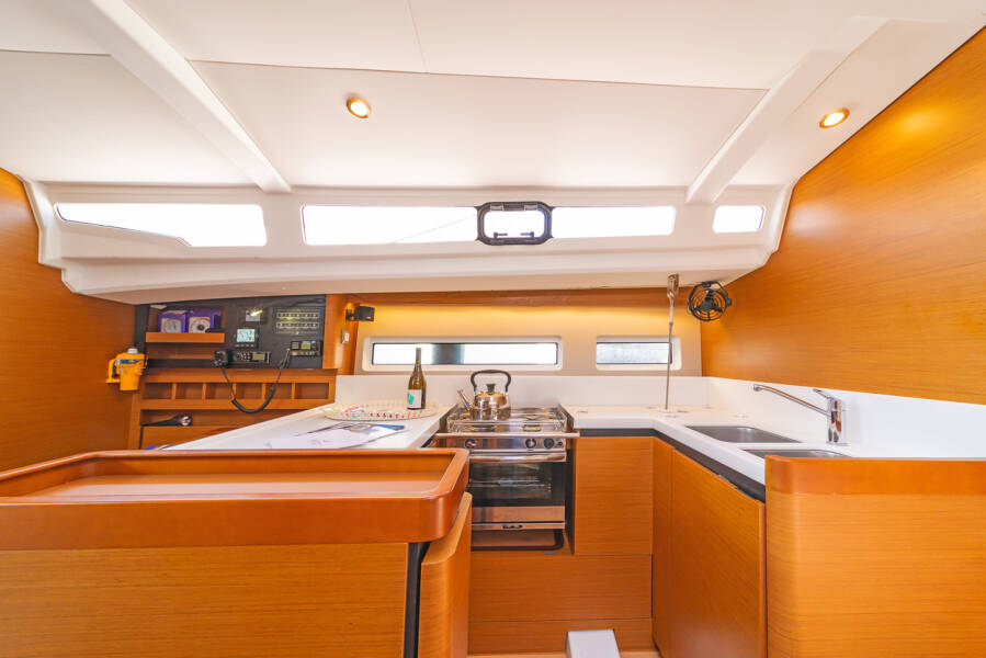 Sun Odyssey 440