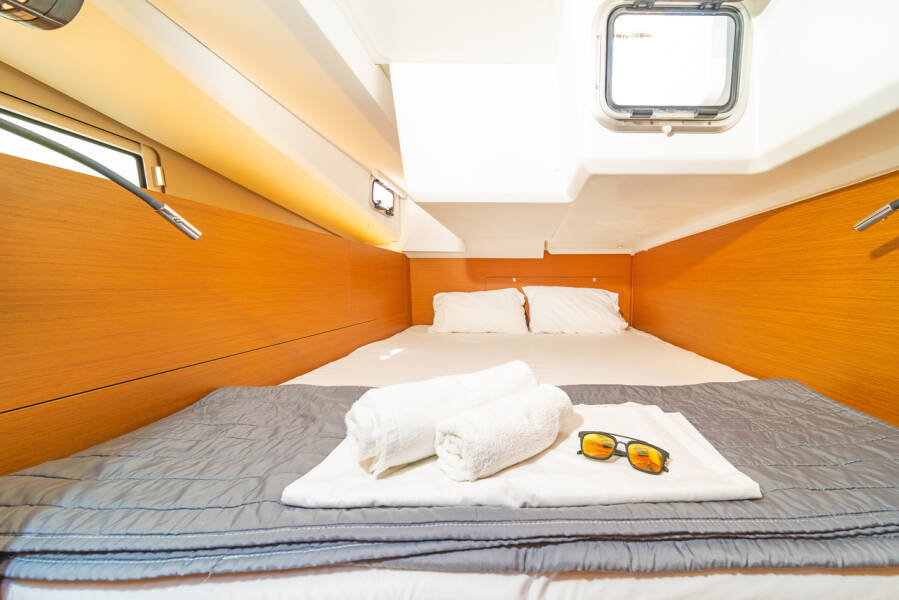 Sun Odyssey 440