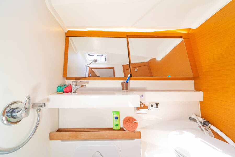 Sun Odyssey 440