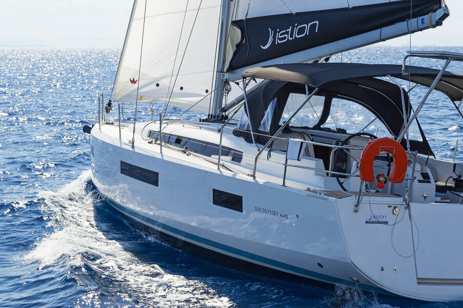 Sun Odyssey 440