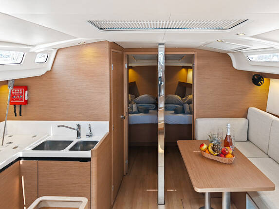 Sun Odyssey 440