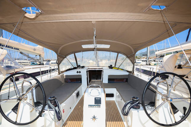 Sun Odyssey 440