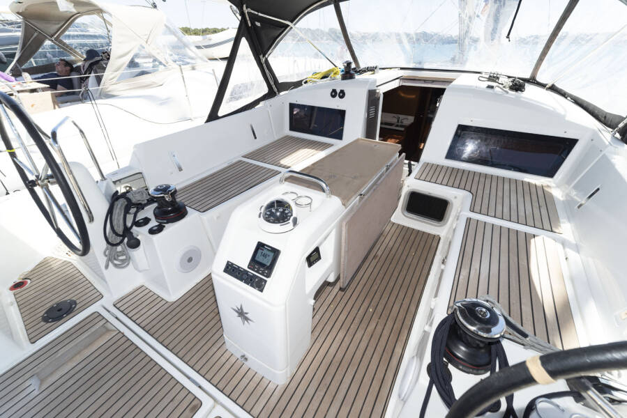 Sun Odyssey 440