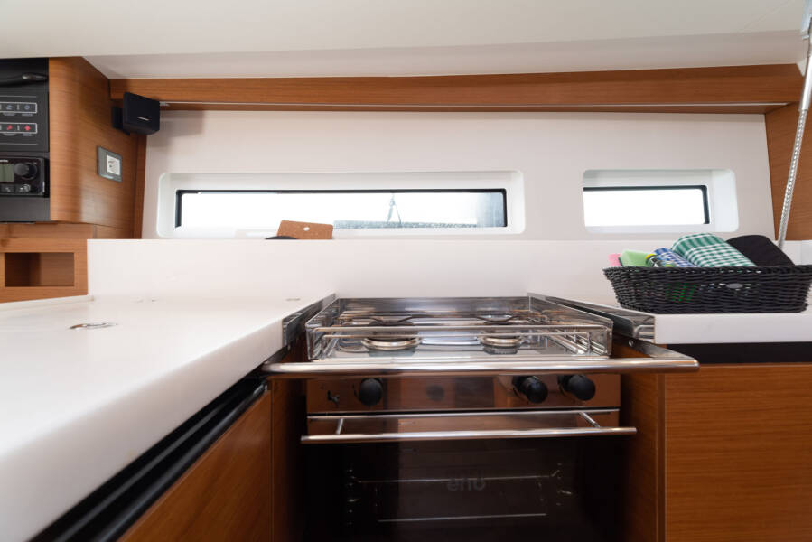 Sun Odyssey 440