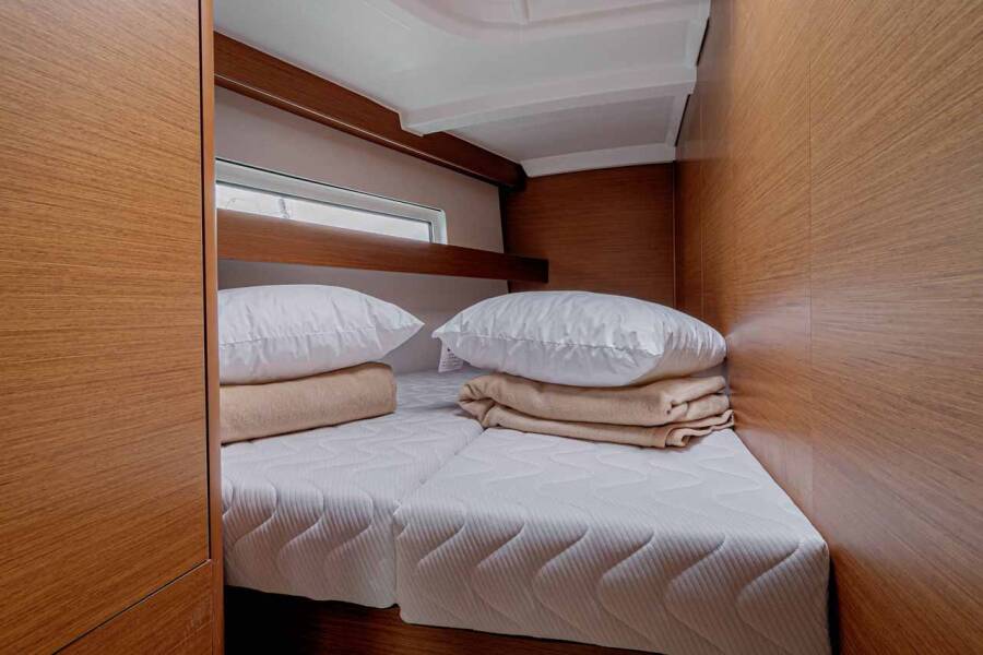Sun Odyssey 440