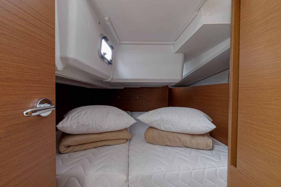 Sun Odyssey 440