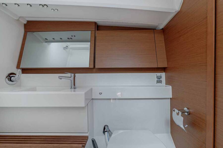 Sun Odyssey 440