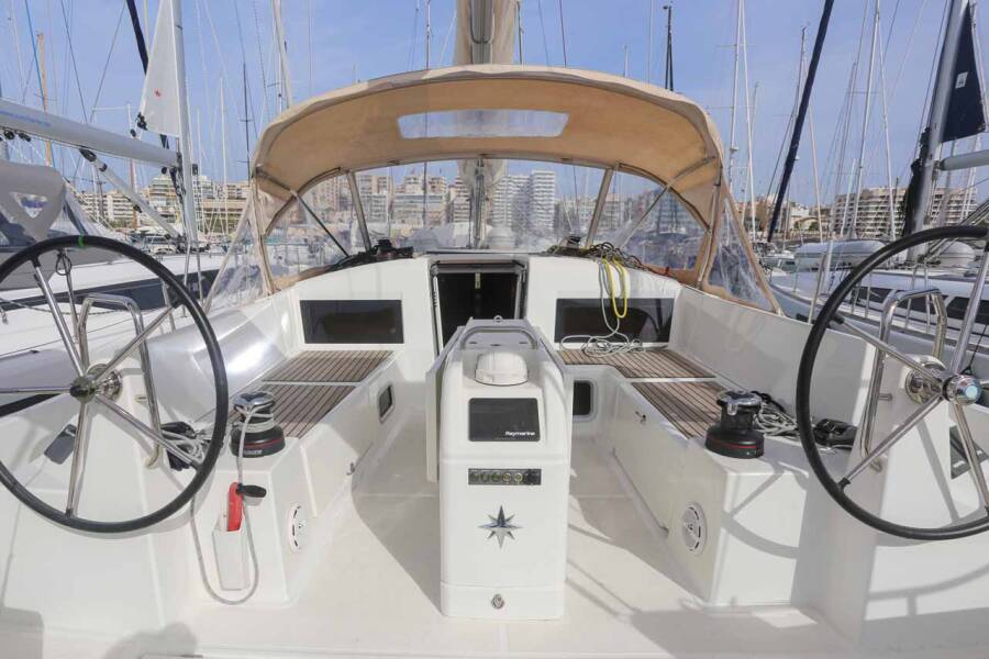 Sun Odyssey 440