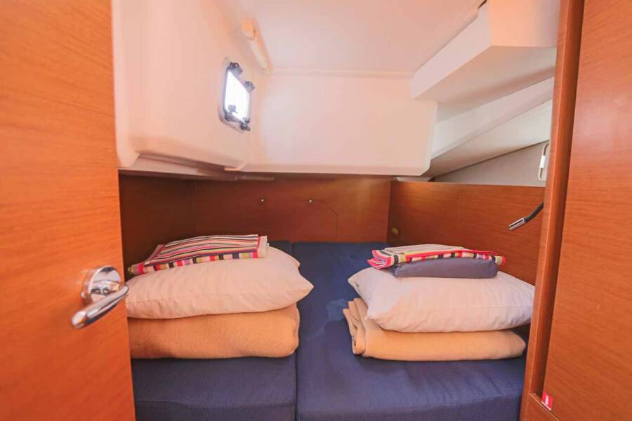 Sun Odyssey 440